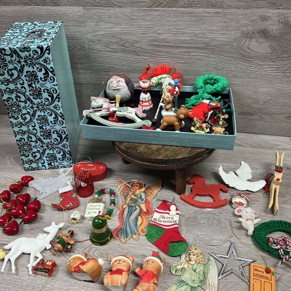 Vintage Lot Christmas Tree Ornaments Yarn Plastic Felt Wood Handmade Assorted - Picture 16 of 16